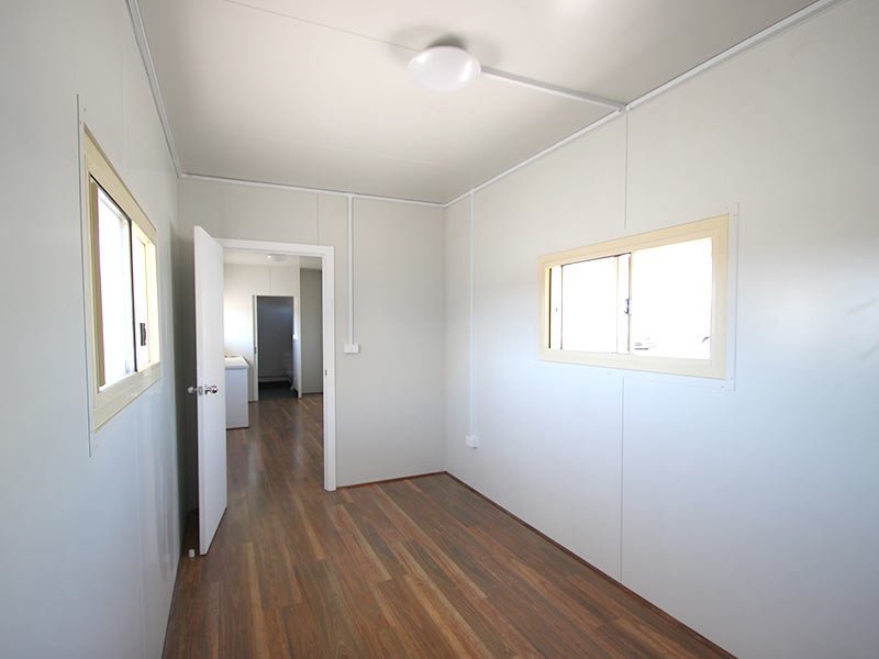 20 ft and 40 ft Accommodation Container – Sleeping Quarters, Self-Contained Options Available - Image 2