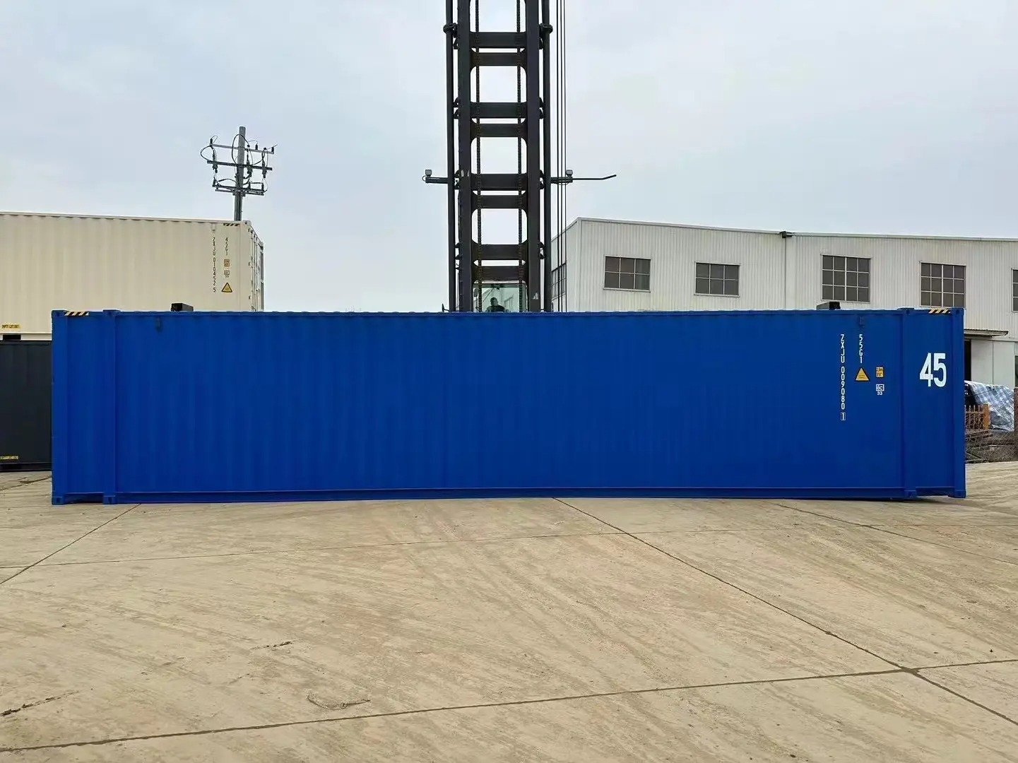 45 ft High Cube Shipping Container – 37.4 cbm Capacity - Image 4