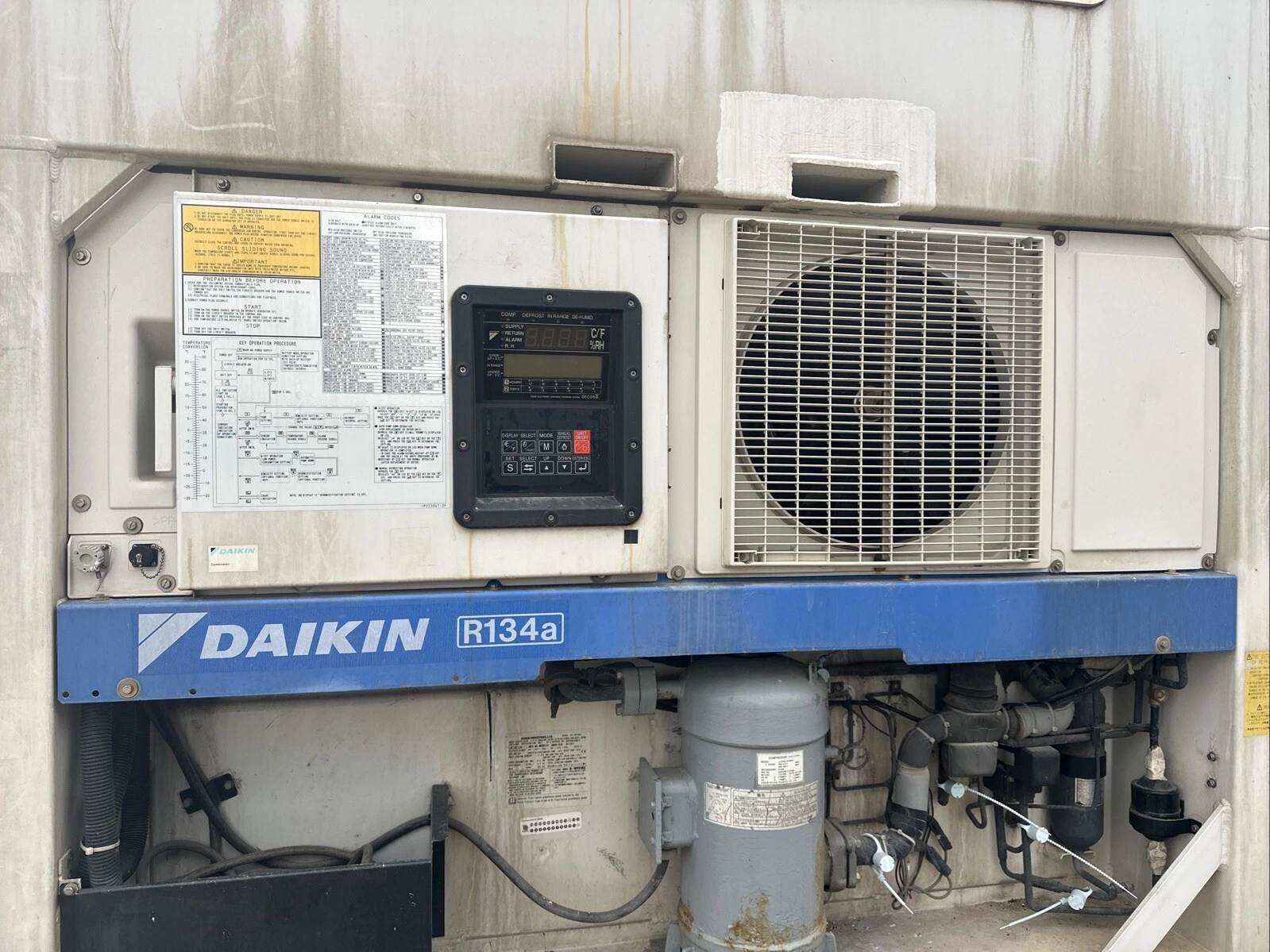 Daikin 40ft Refrigerated Shipping Container – Used - Image 5