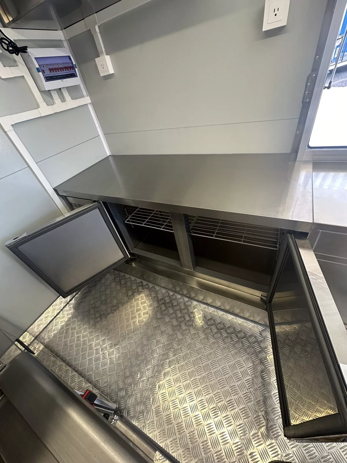 New 14ft Fully Equipped Food Trailer – Multiple Colors Available - Image 10
