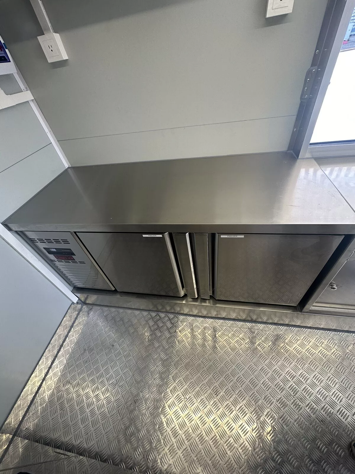New 14ft Fully Equipped Food Trailer – Multiple Colors Available - Image 4