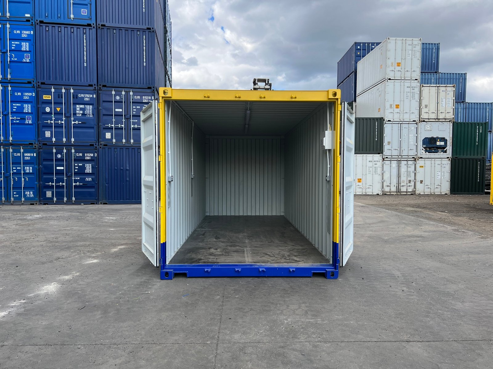 20ft One Trip Modified Container with Electrical Installation and LED Lighting - Image 2
